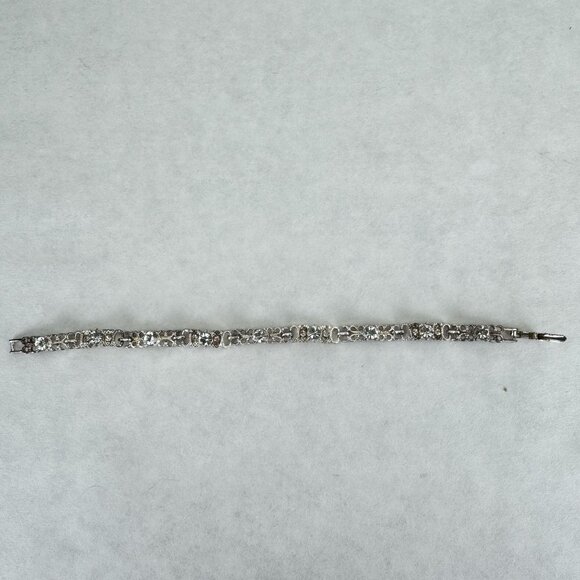 Vintage AVON NR Silver-Tone Rhinestone Crystal Bracelet Fold Over Clasp 8 inch - Picture 7 of 13